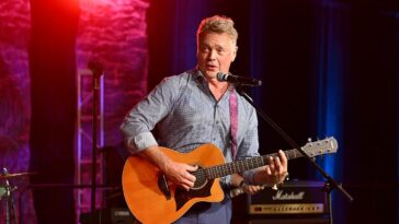 john-schneider-blasts-claims-the-american-flag-is-a-‘divisive-symbol’:-‘these-people-are-out-of-their-minds’