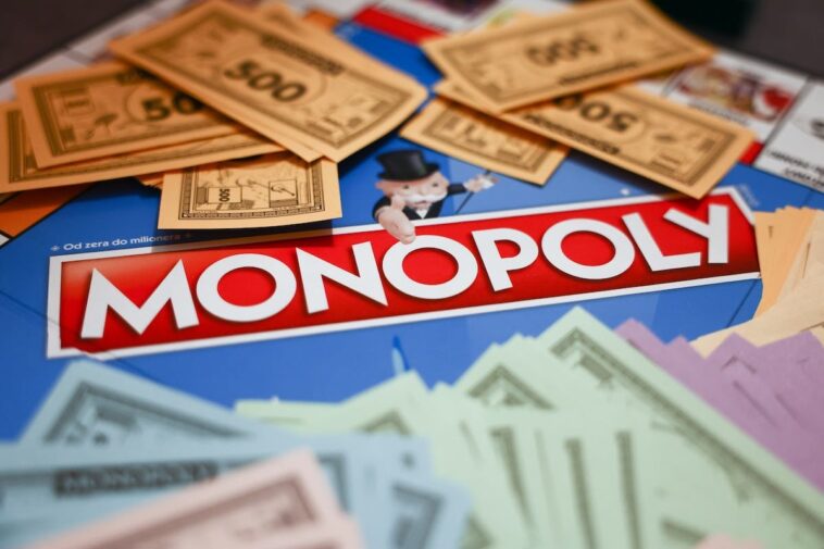 netflix-is-turning-america’s-favorite-board-game-into-a-reality-show