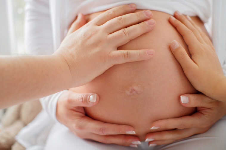 couple-sues-surrogate-who-refused-to-abort-their-baby-over-a-minor-birth-defect