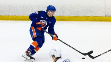 malte-gustafsson-could-follow-victor-eklund’s-islanders-path-as-he-signs-entry-level-deal
