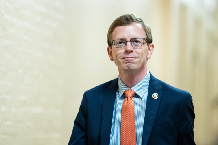 congressman-sounds-the-alarm-on-china:-‘we’re-sleepwalking-through-this-competition’