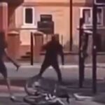 shock-video:-machete-fight-breaks-out-in-middle-of-england-intersection,-man-recording-says-this-insanity-happens-‘day-in-and-day-out’