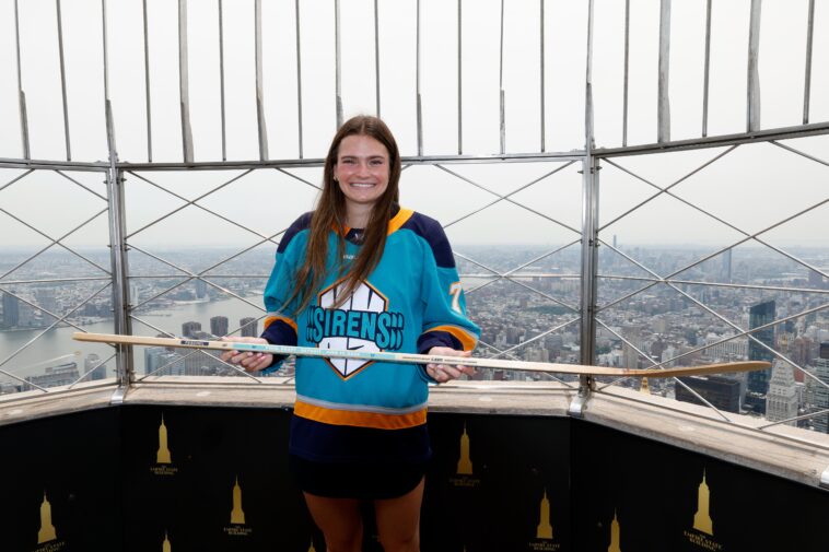 emma-peschel-ready-to-feed-off-new-york-‘environment’-as-she-brings-talent-to-sirens