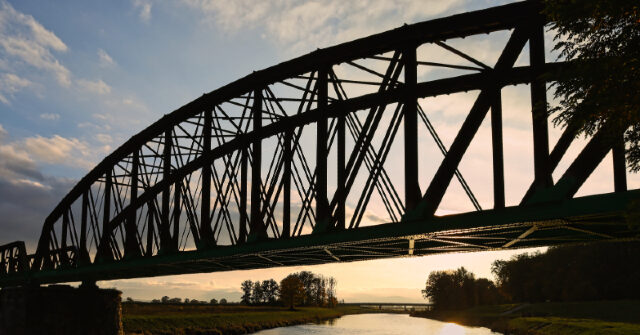 texas-teens-charged-with-tossing-high-school-swimmer’s-clothes-and-phone-after-fatal-jump-from-railway-bridge