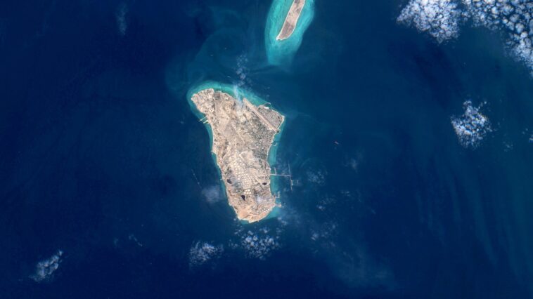 trump-won’t-rule-out-kharg-island-takeover:-what-a-us-assault-could-look-like
