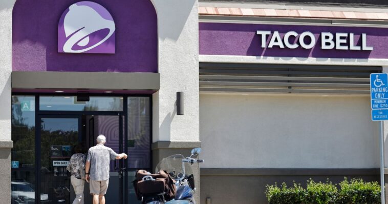 popular-fast-food-chain-‘taco-bell’-is-under-federal-investigation