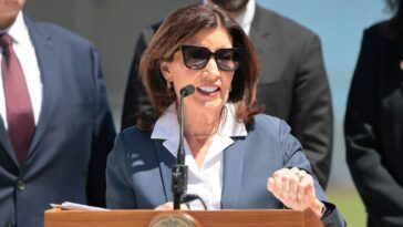 dem-gov-hochul-signs-anti-data-center-act,-commits-massive-self-own-when-announcing-it