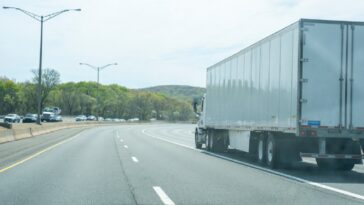 man-running-from-ice-agents-struck-and-killed-by-tractor-trailer-on-florida-highway
