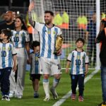 lionel-messi’s-wife-shows-off-toned-body-in-steamy-gym-photo-before-argentina-world-cup-semifinal