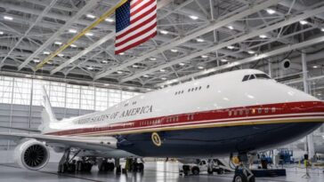 just-in:-white-house-officials-asked-to-turn-over-phones-in-investigation-into-air-force-one-security-leak