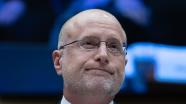 exclusive:-brendan-carr-—-fcc-to-vote-on-eliminating-‘outdated’-ownership-cap-to-help-boost-local-news-stations