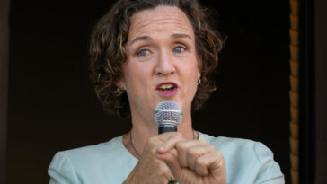 katie-porter-says-she’s-done-with-politics-after-failed-governor-bid-as-she-teases-next-chapter    