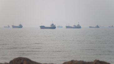 iran-warns-strait-of-hormuz-is-a-‘red-line’-and-will-resist-until-the-end