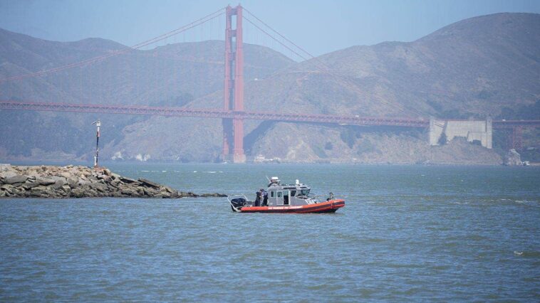 san-francisco-bay-search-suspended-for-3-missing-boaters-after-vessel-capsizes-amid-5-foot-swells