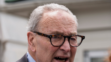 senate-minority-leader-chuck-schumer-appears-to-loudly-fart-on-senate-floor