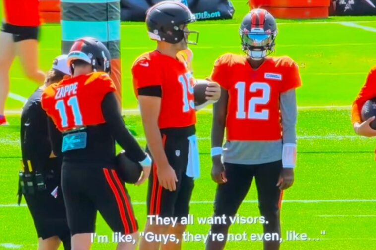 joe-flacco-mocked-shedeur-sanders-for-wearing-visor:-‘look-like-a-f–king-idiot’