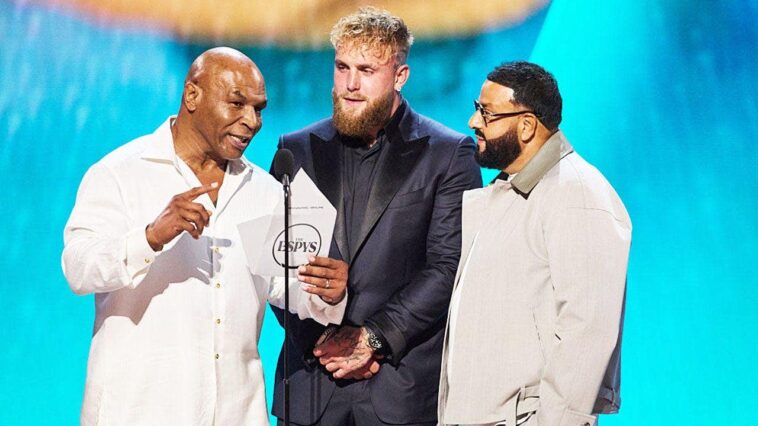 watch-the-exact-moment-a-stunned-mike-tyson-finds-out-that-shohei-ohtani-is-a-man-during-the-espys
