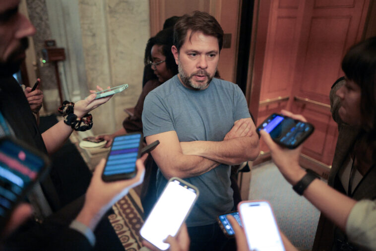 sen.-ruben-gallego-had-sexual-relationships-with-two-house-staffers,-sources-reveal-to-the-post