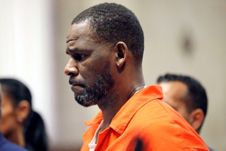 white-house-issues-response-after-‘random’-r.-kelly-pardon-request