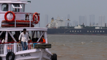 india-tells-seafarers-to-avoid-strait-of-hormuz-after-crew-deaths