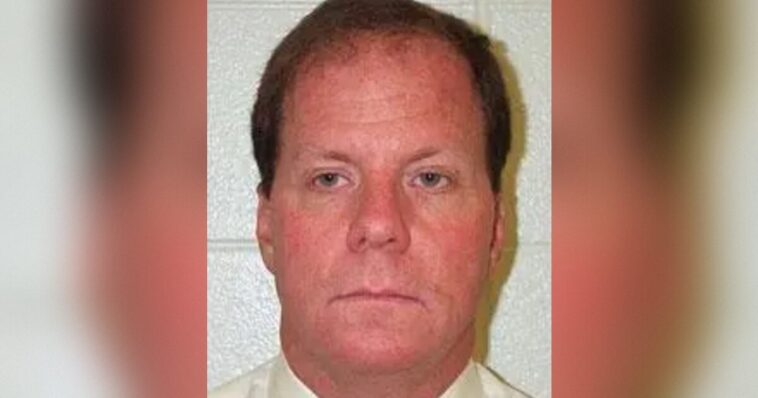 fugitive-rapist-doctor-ronald-fischer-finally-caught-after-more-than-20-years-on-the-run-–-us.-marshals-and-coast-guard-seize-predator-on-sailboat-off-ny/nj-coast