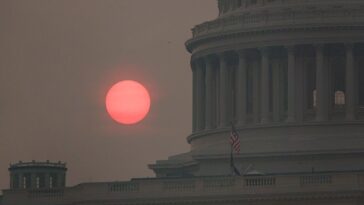 apocalyptic-skies-spread-across-major-us.-cities
