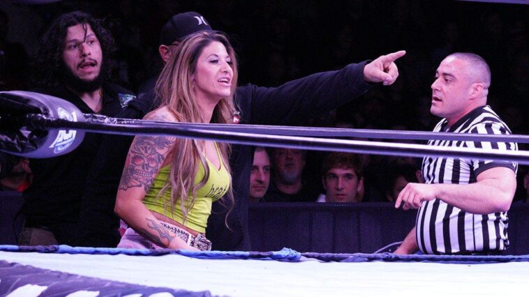 vicious-vicki-eyes-the-awesome-championship-wrestling-women’s-title-as-she-gets-set-for-no-1-contender-match
