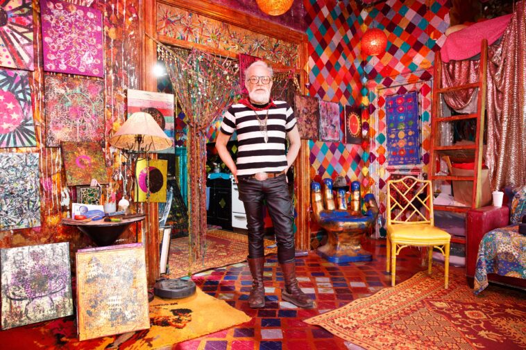 nyc’s-famed-hotel-chelsea-tries-to-evict-artist-whose-paintings-line-its-own-walls:-‘very-cruel’