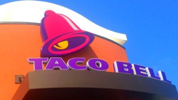 taco-bell-ditches-lettuce-nationwide-after-massive-multi-state-outbreak-—-fda-traces-illnesses-to-supplier-from-mexico-as-more-than-1,600-fall-sick-and-90+-hospitalized