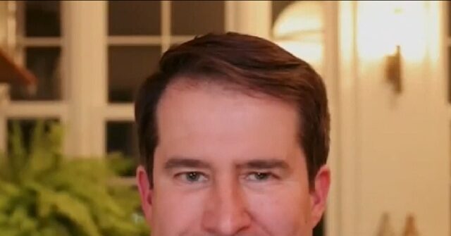 marlow:-seth-moulton-‘dorky,’-‘theatrical’-with-his-‘influencer-microphone’