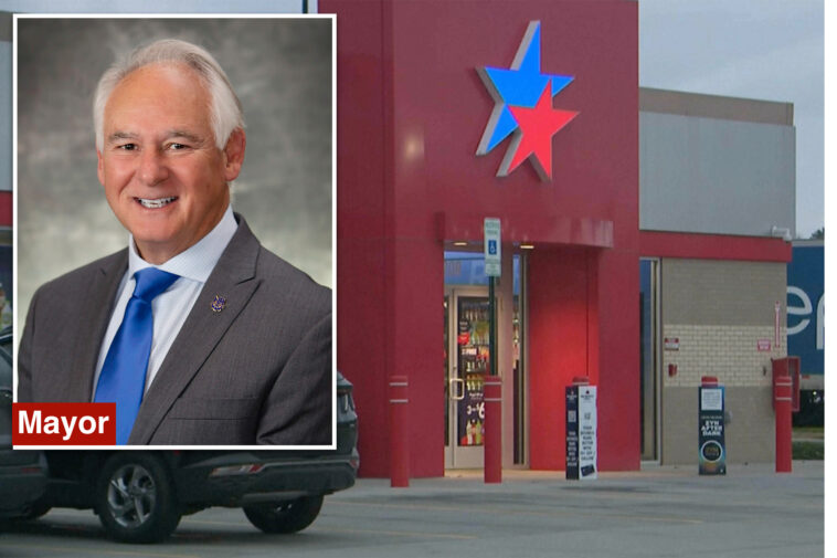 winner-of-historic-$1.82b-powerball-jackpot-revealed-as-arkansas-mayor’s-little-brother