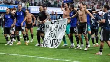 argentina’s-controversial-world-cup-banner-got-into-the-stadium-by-way-of-some-dude’s-underwear