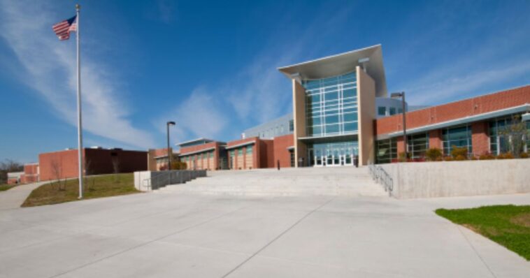 $225,000,000-in-‘hideous’-fraud-schemes-found-across-us-schools,-report-alleges