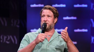 dave-portnoy-shocked-by-people-who-fled-‘countries-that-are-disasters’-spreading-socialism-across-us