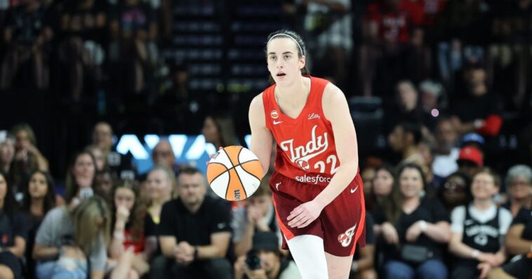 caitlin-clark-sets-scoring-record-with-monster-45-point-game-in-comeback-win