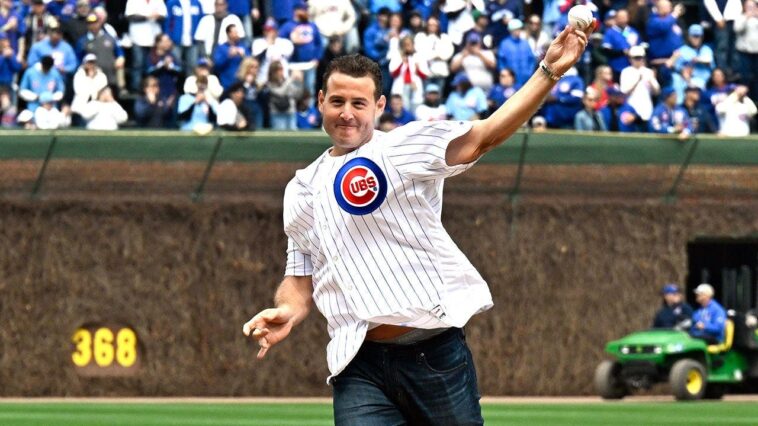cubs-great-anthony-rizzo-snags-another-home-run-ball-in-wrigley-field-bleachers