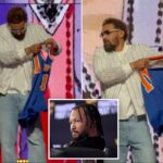 knicks-villain-trae-young-fails-badly-trying-to-rip-jalen-brunson-jersey-at-fanatics-fest