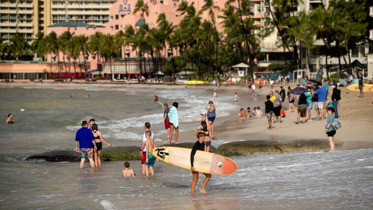 tulsi-gabbard’s-brother-charged-after-allegedly-trying-to-lure-children-to-waikiki-hotel-room:-police