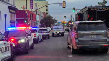 hero-tucson-cops-stop-mass-shooting-that-left-9-people-critically-wounded