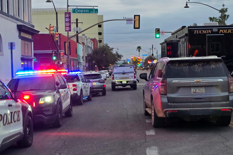 hero-tucson-cops-stop-mass-shooting-that-left-9-people-critically-wounded