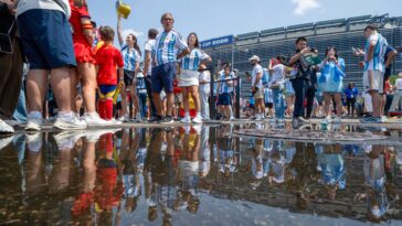fans-entering-metlife-stadium-stuck-in-‘total-chaos’-ahead-of-world-cup-final