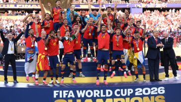 trump-and-fifa-prez-come-on-the-field-to-hand-off-world-cup-trophy-to-spain