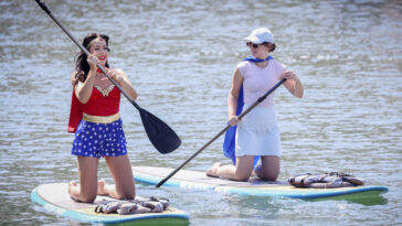 hilarious-moment-superheroes-paddle-for-their-life-as-comic-con-2026-kicks-off-in-san-diego