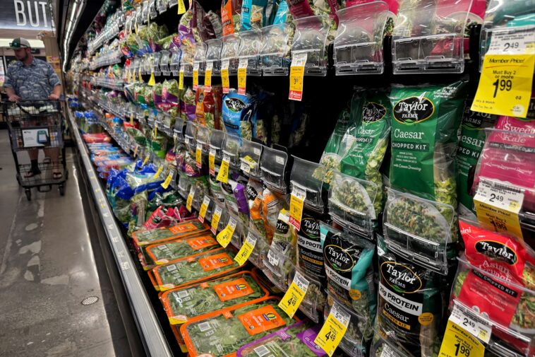 fda-says-taylor-farms-had-false-positive-after-test-pinned-‘explosive-diarrhea’-parasite-on-taco-bell-lettuce-supplier