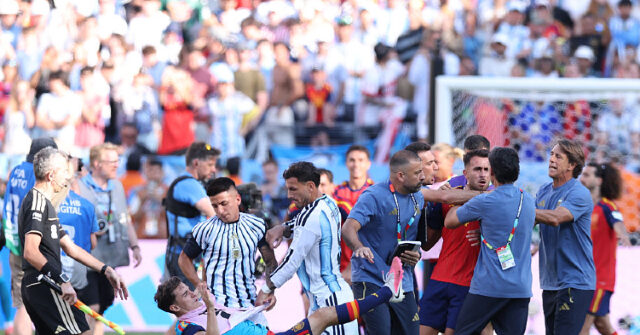 video:-argentina-brawls-with-spain-after-crushing-defeat-at-the-world-cup