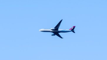 unbelievable:-male-passenger-invokes-sharia-law-to-refuse-sitting-next-to-woman,-then-attacks-female-flight-attendant
