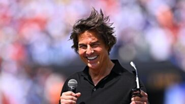 watch:-tom-cruise-gives-uplifting-speech-before-world-cup-final-—-‘this-is-unity’