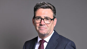andy-burnham-becomes-new-british-prime-minister-without-popular-mandate,-under-pressure-to-call-early-general-elections