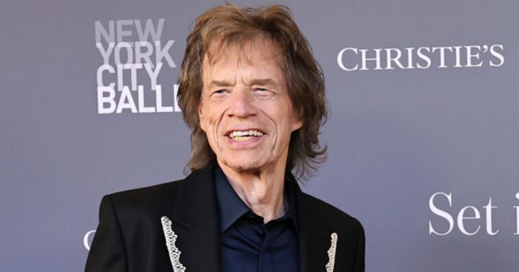 mick-jagger-disavows-stage-politics:-‘you-don’t-want-to-lecture-them’