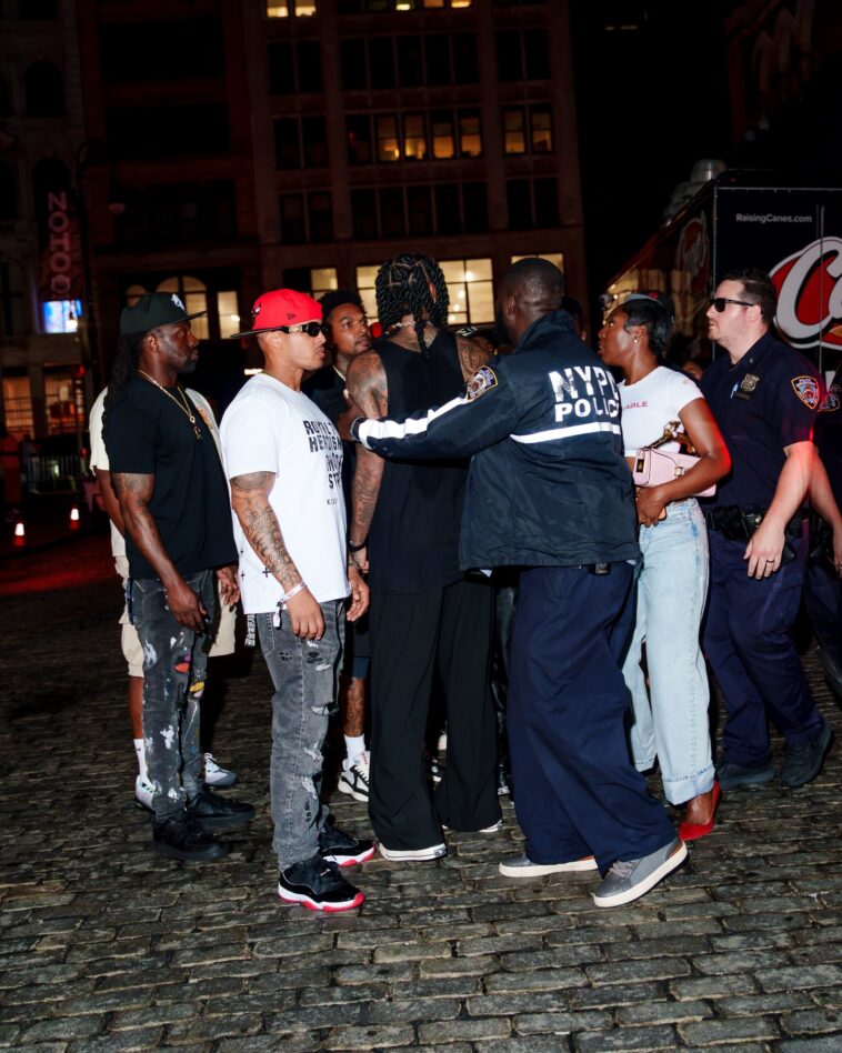cops-remove-knicks-guard-jordan-clarkson-from-nyc-hot-spot-after-stepping-in-during-travis-scott-bottle-throwing-fight
